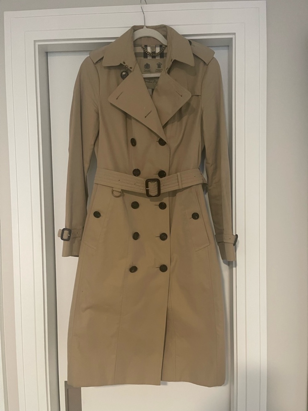 Burberry Sandringham Khaki Beige Double-Breasted Trench Coat with Belt